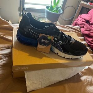 Athletic shoes never worn.